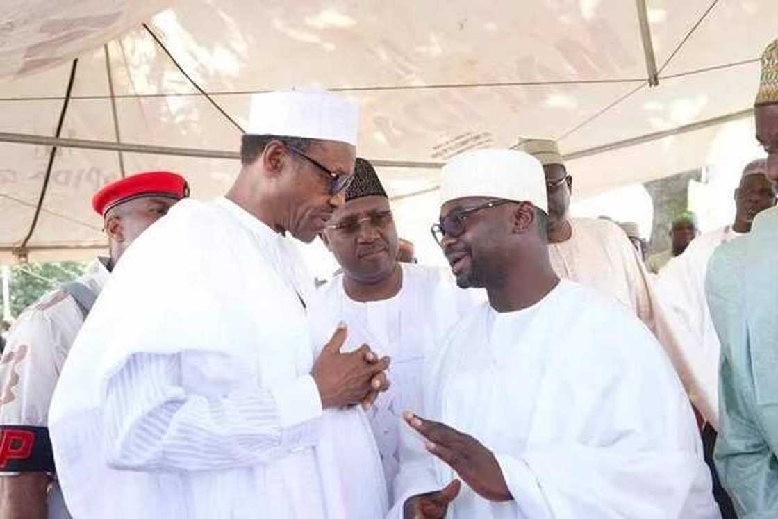 Sani Sidi ya mika takardar tsayawa takarar gwamna a jihar Kaduna Sani Sidi ya mika takardar tsayawa takarar gwamna a jihar Kaduna