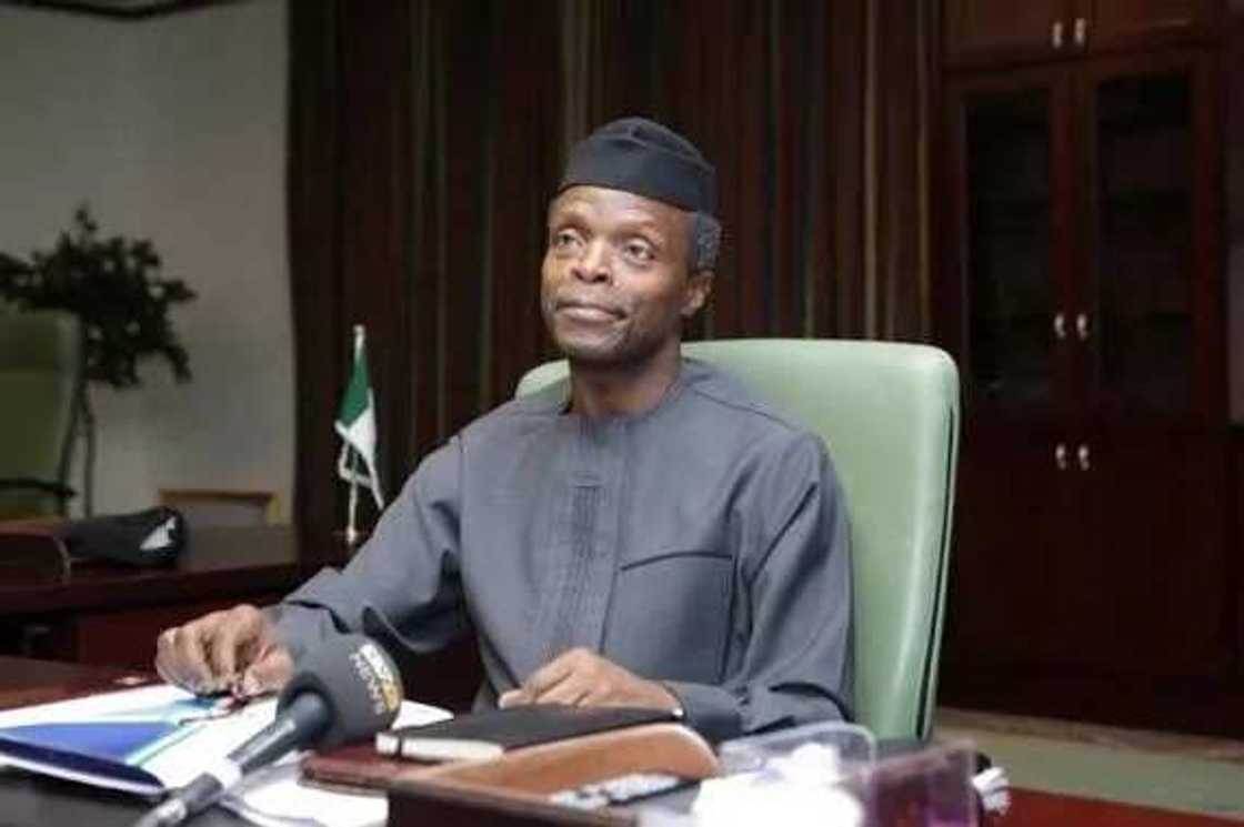 Osinbajo slams National Assembly for injecting projects ino 2017 budget Osinbajo slams National Assembly for injecting projects ino 2017 budget