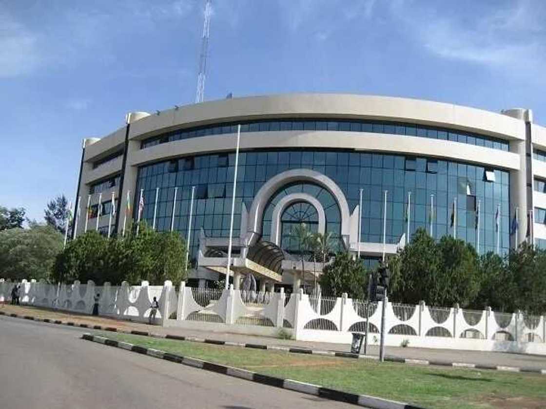 Members of ECOWAS and their presidents Members of ECOWAS and their presidents
