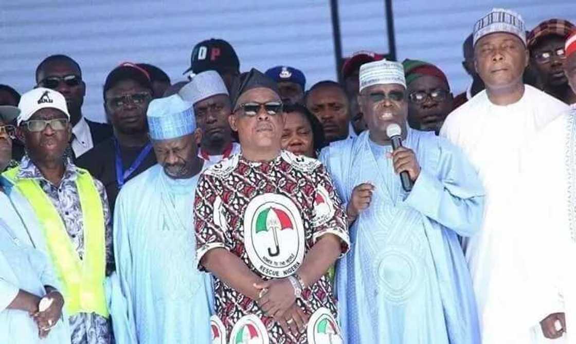 2019: PDP ta yi watsi da Kashamu, ta mika tuta ga 'yan takarar gwamnonin jihohi 3 2019: PDP ta yi watsi da Kashamu, ta mika tuta ga 'yan takarar gwamnonin jihohi 3