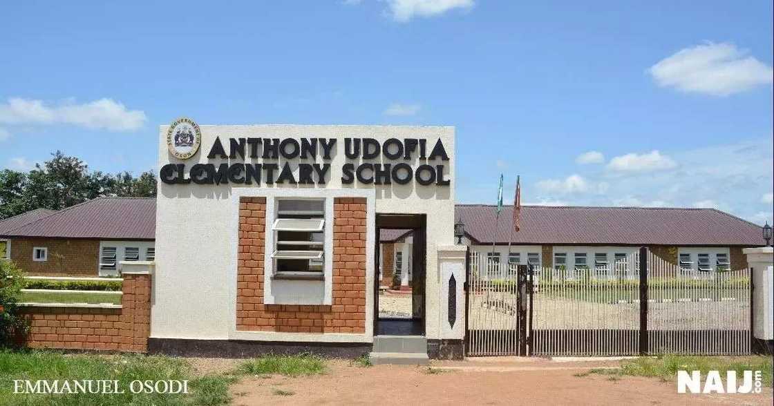 Governor Rauf Aregbesola exposed! Governor Rauf Aregbesola exposed!