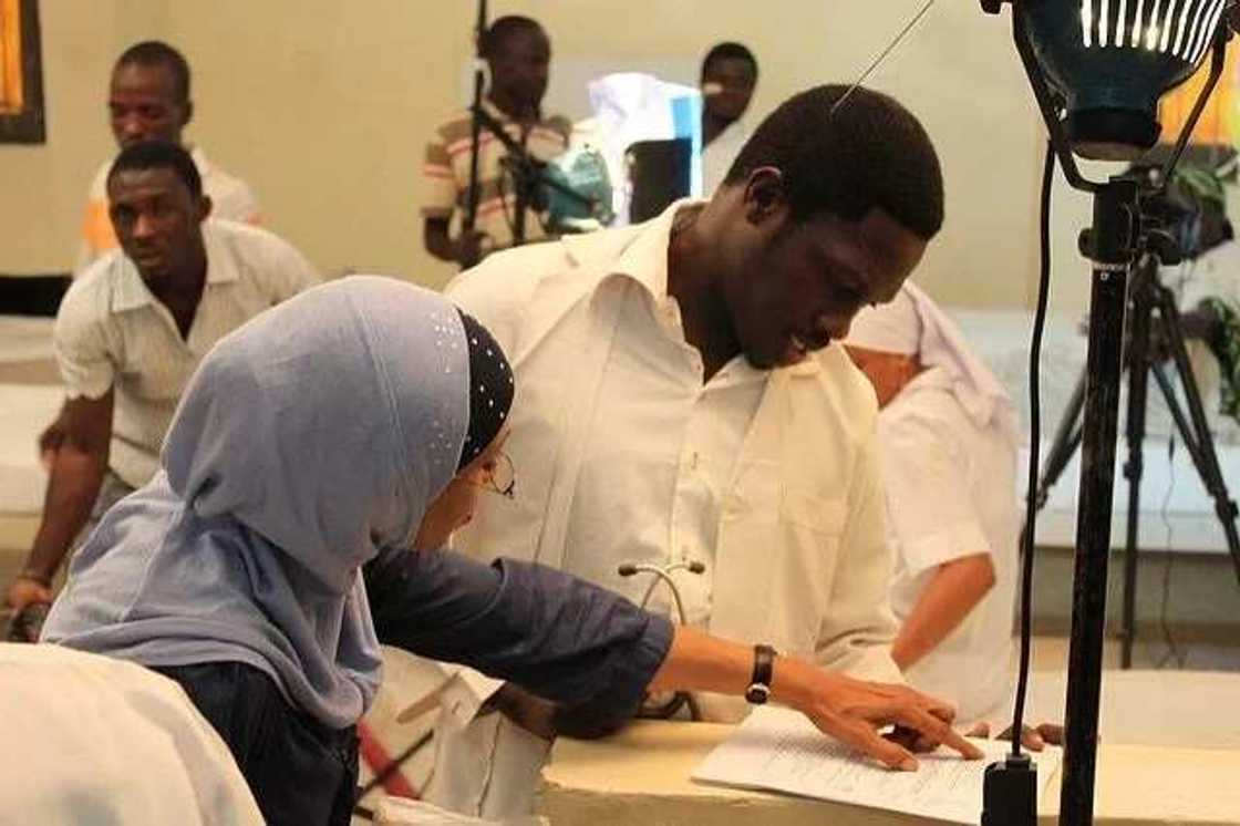 Dandalin Kannywood: Jaruma ta sa an daure daraktan fim saboda Naira dubu 500 Dandalin Kannywood: Jaruma ta sa an daure daraktan fim saboda Naira dubu 500