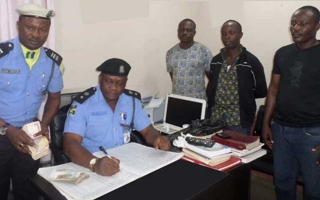IGP dismisses 3 policemen for illegal arrest, extortion (Photo) IGP dismisses 3 policemen for illegal arrest, extortion (Photo)