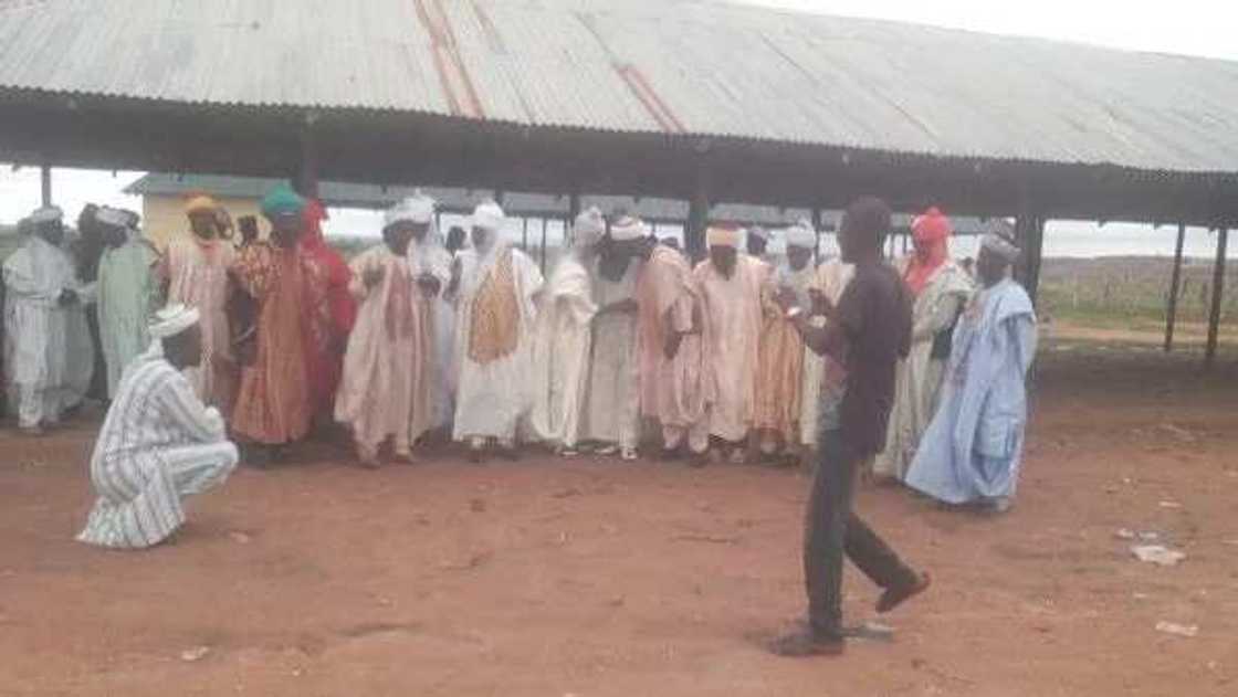 Jam’ian tsaron Najeriya na taimakawa yan kasan Sin masu hako madaina ba bisa ka’ida Jam’ian tsaron Najeriya na taimakawa yan kasan Sin masu hako madaina ba bisa ka’ida