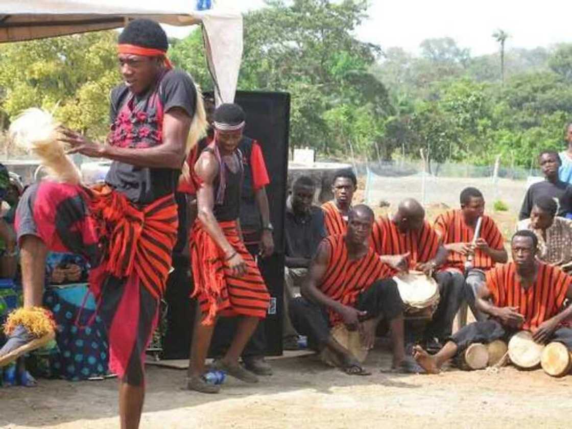 Idoma dance