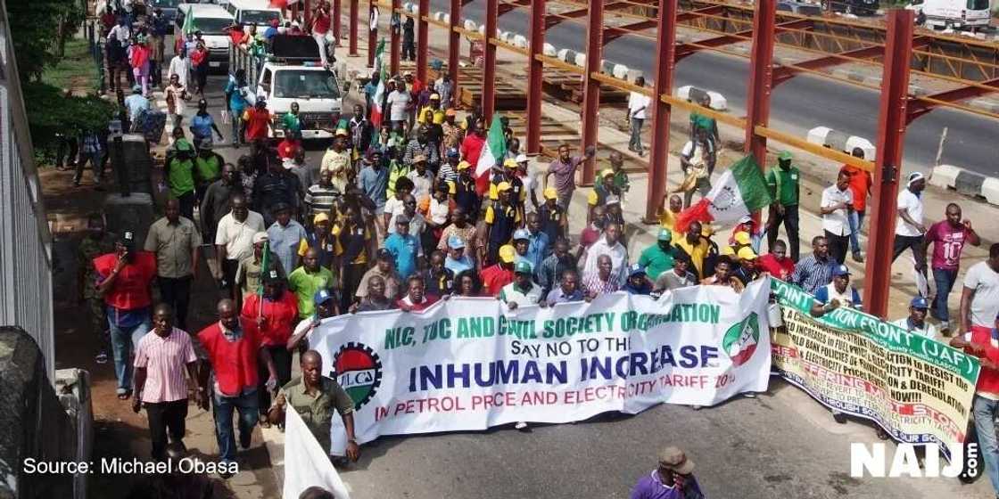 NLC members, police clash (photos) NLC members, police clash (photos)