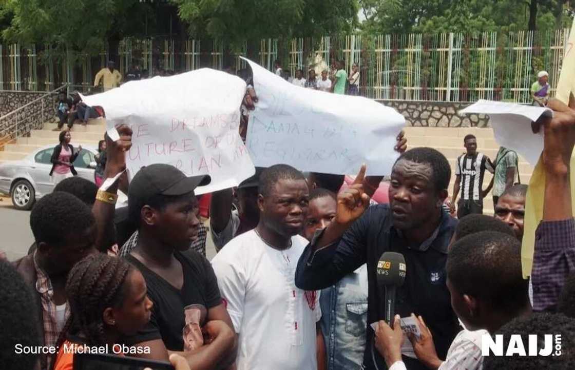 Students reveal JAMB's secret ploy, want registrar sacked (Photos/Video) Students reveal JAMB's secret ploy, want registrar sacked (Photos/Video)