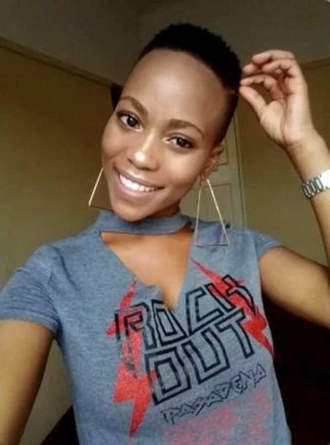 Lady shares message of how her boyfriend broke up with her on WhatsApp (photos) Lady shares message of how her boyfriend broke up with her on WhatsApp (photos)