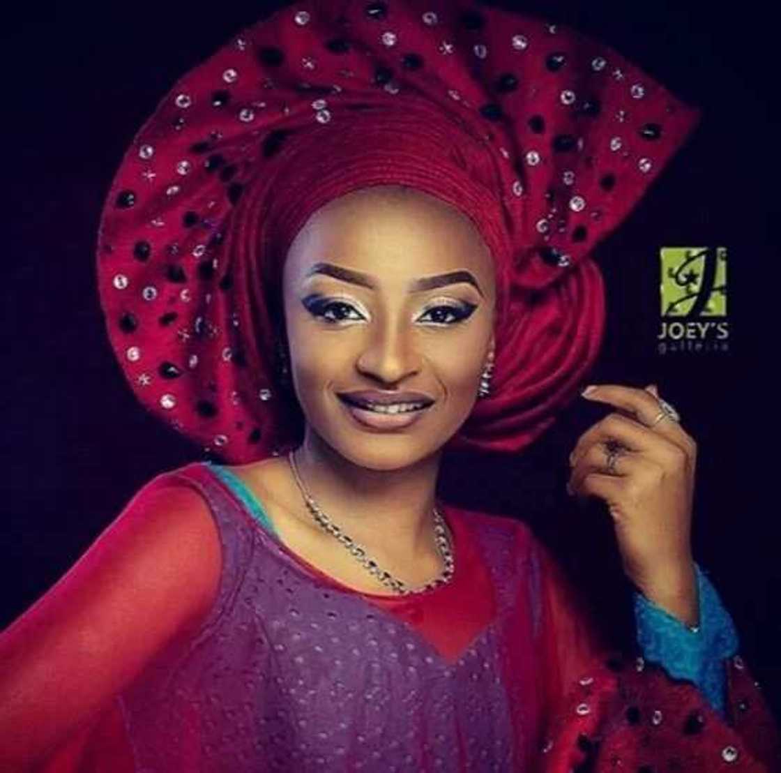 Kyawawan hotunan Rahama Sadau guda 9 Kyawawan hotunan Rahama Sadau guda 9