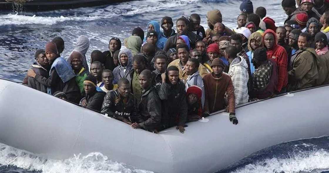 Kungiyar 'yan tawayen da ke yiwa gwamnatin Libya biyayya sun kama mutanen dake azabtar da ‘yan gudun hijira Kungiyar 'yan tawayen da ke yiwa gwamnatin Libya biyayya sun kama mutanen dake azabtar da ‘yan gudun hijira