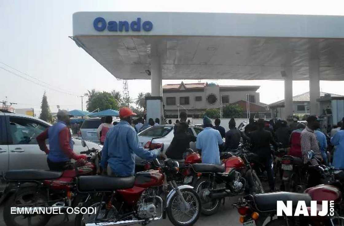 Fuel queues: NNPC programmes two cargoes per day for February Fuel queues: NNPC programmes two cargoes per day for February