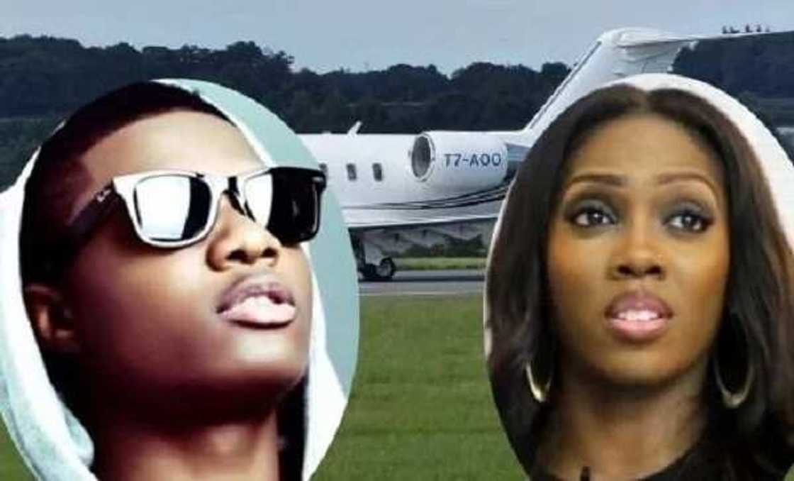 An yiwa shahararrun mawakan Najeriya biyu sata a cikin jirgin sama An yiwa shahararrun mawakan Najeriya biyu sata a cikin jirgin sama