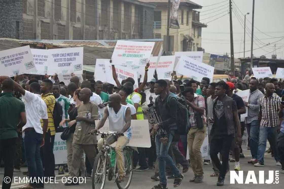 Live Updates: Anti-Government protest kicks off as Nigerians gather in Lagos, Abuja (photos,video)