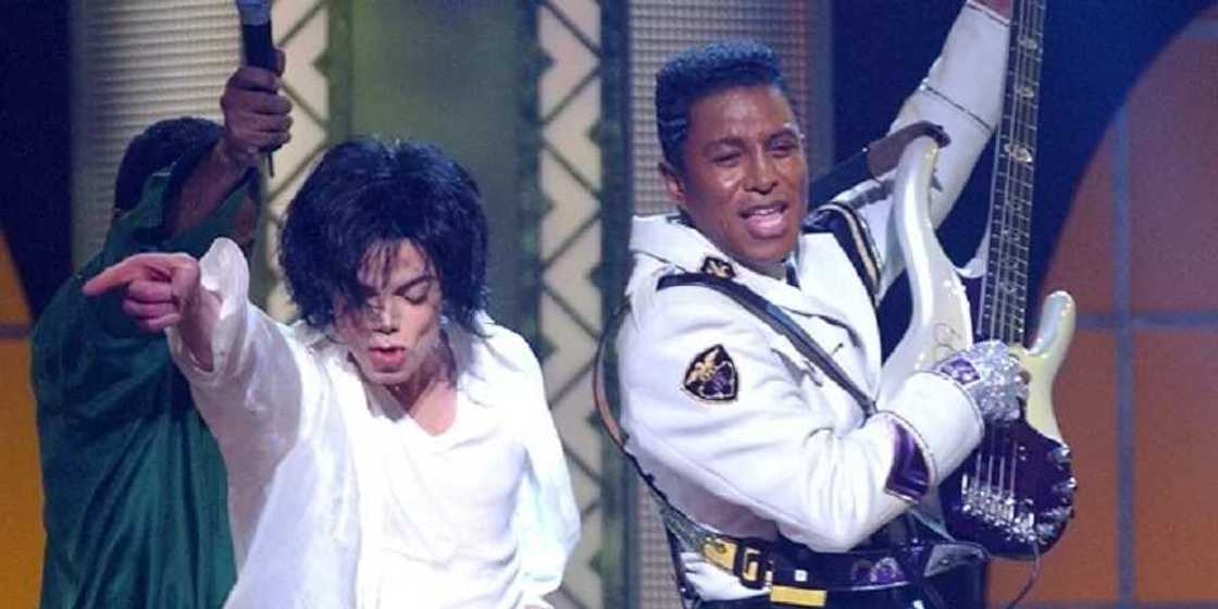 'Ɗan uwan Michael Jackson, Jermaine ya musulunta 'Ɗan uwan Michael Jackson, Jermaine ya musulunta