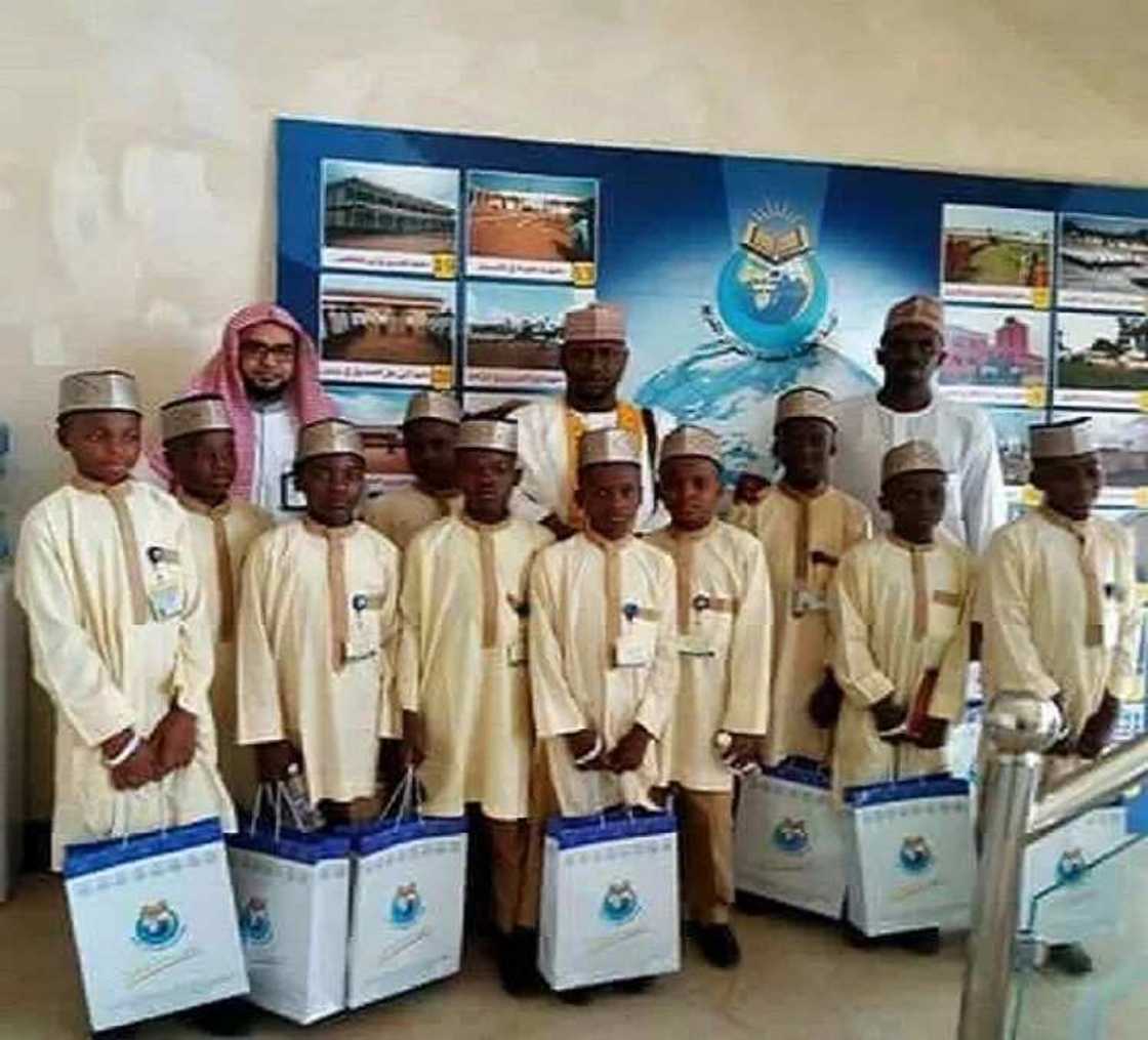 An karrama yara 'yan Najeriya mahaddata Al'qur'ani a kasar Saudiyya An karrama yara 'yan Najeriya mahaddata Al'qur'ani a kasar Saudiyya