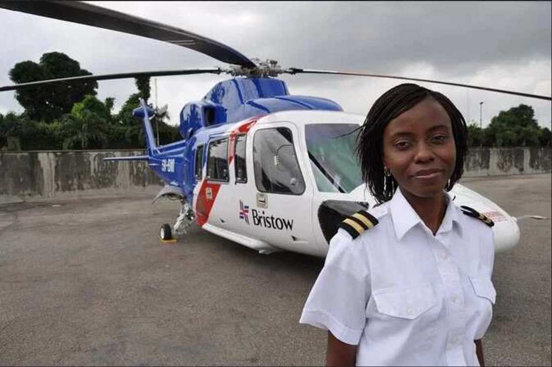 Meet Nigeria’s first female helicopter pilot (photos) Meet Nigeria’s first female helicopter pilot (photos)