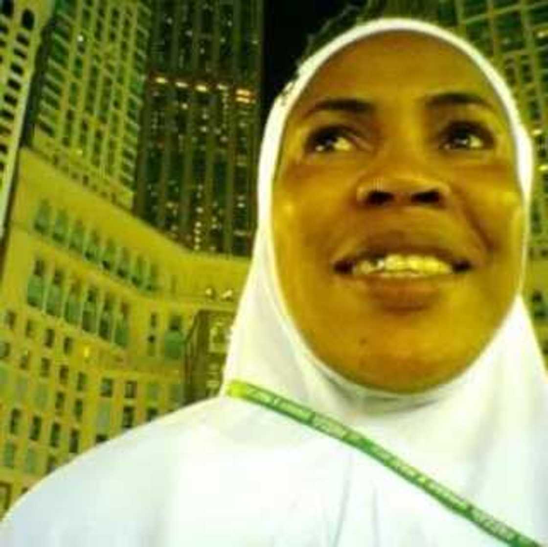 8 Actresses who abandoned Christianity for Islam 8 Actresses who abandoned Christianity for Islam