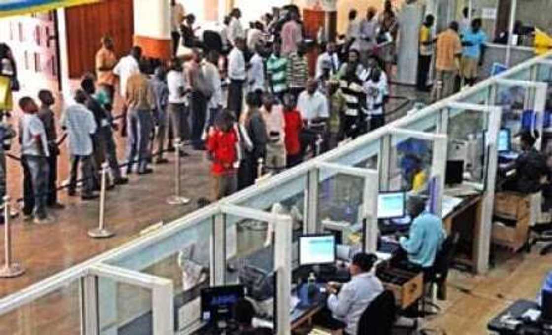 Mass sack hits 3 Nigerian banks Mass sack hits 3 Nigerian banks
