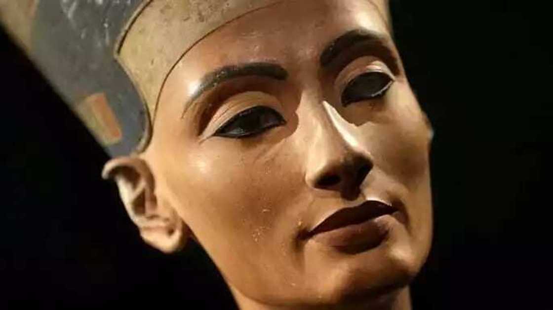 Tarihin Sarauniya Amina ta Zaria da makamantan ta guda 4 Tarihin Sarauniya Amina ta Zaria da makamantan ta guda 4