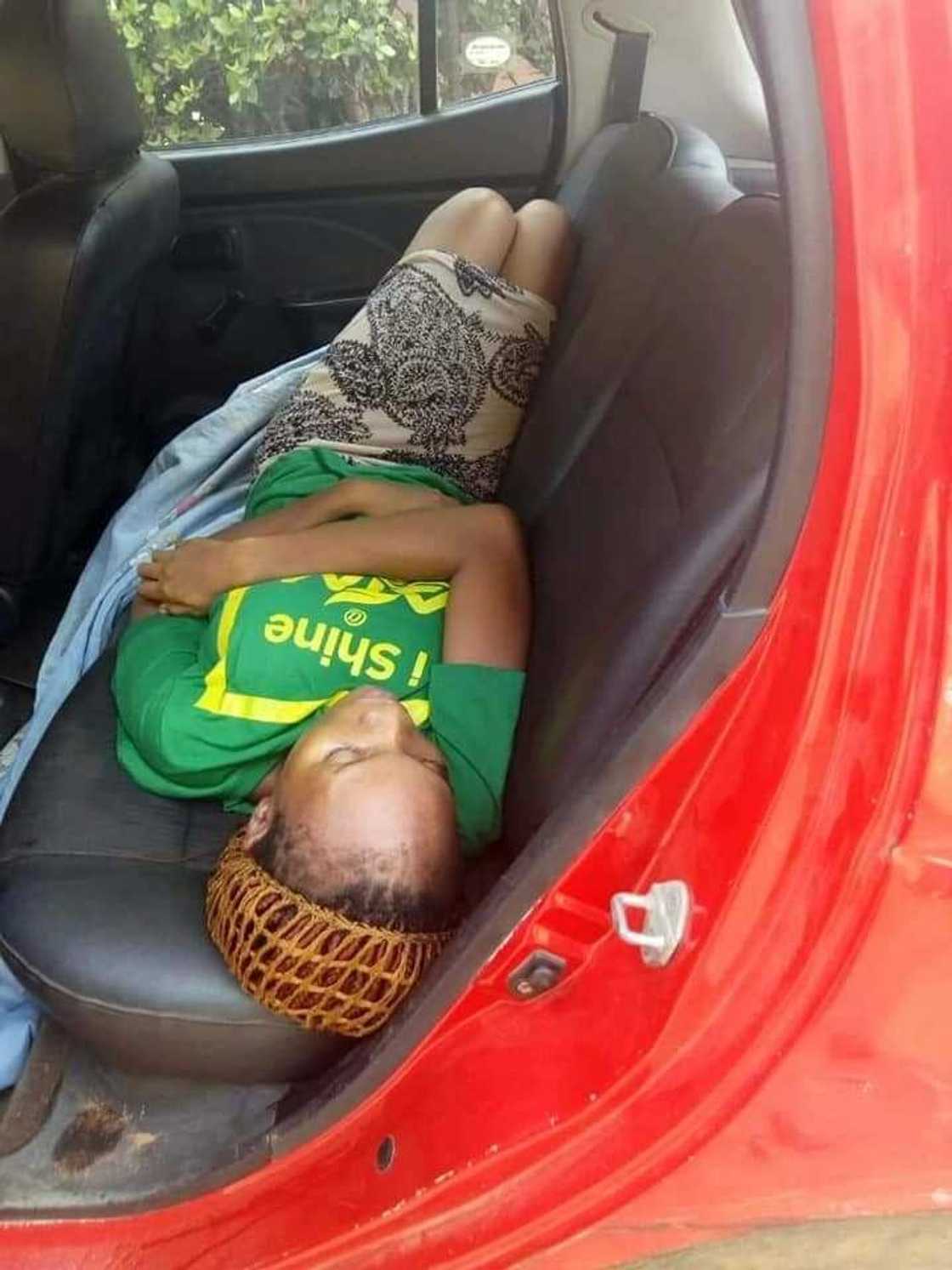 Yadda wani ango ya yiwa amaryar sa kisan gilla wata 4 kacal bayan daura masu aure Yadda wani ango ya yiwa amaryar sa kisan gilla wata 4 kacal bayan daura masu aure