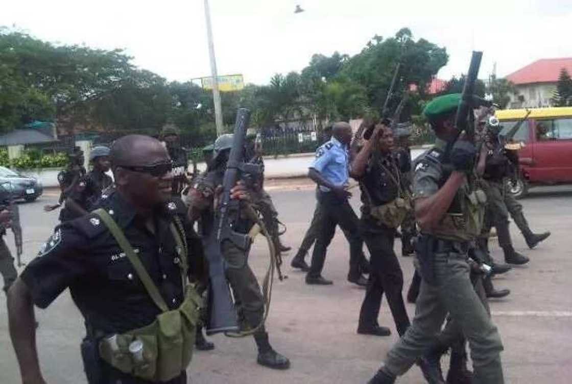 An kama 'yan fashi da kungiyar tsafi 23 a jihar Kogi An kama 'yan fashi da kungiyar tsafi 23 a jihar Kogi