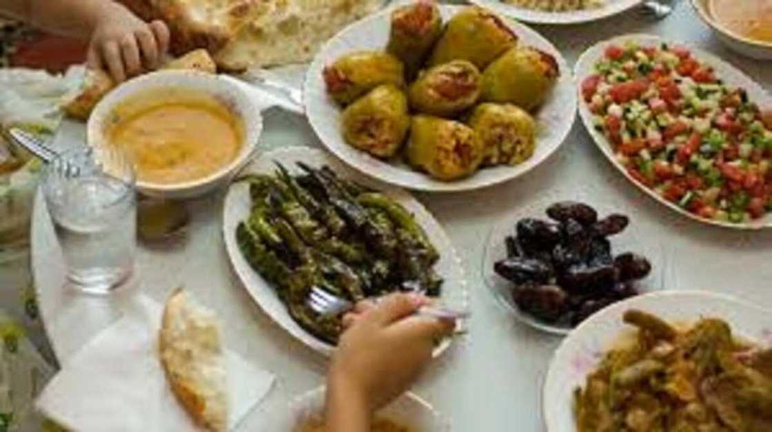 Abubuwa 10 da zasu kara muku lafiya yayin gudanar da Azumin Ramadan Abubuwa 10 da zasu kara muku lafiya yayin gudanar da Azumin Ramadan