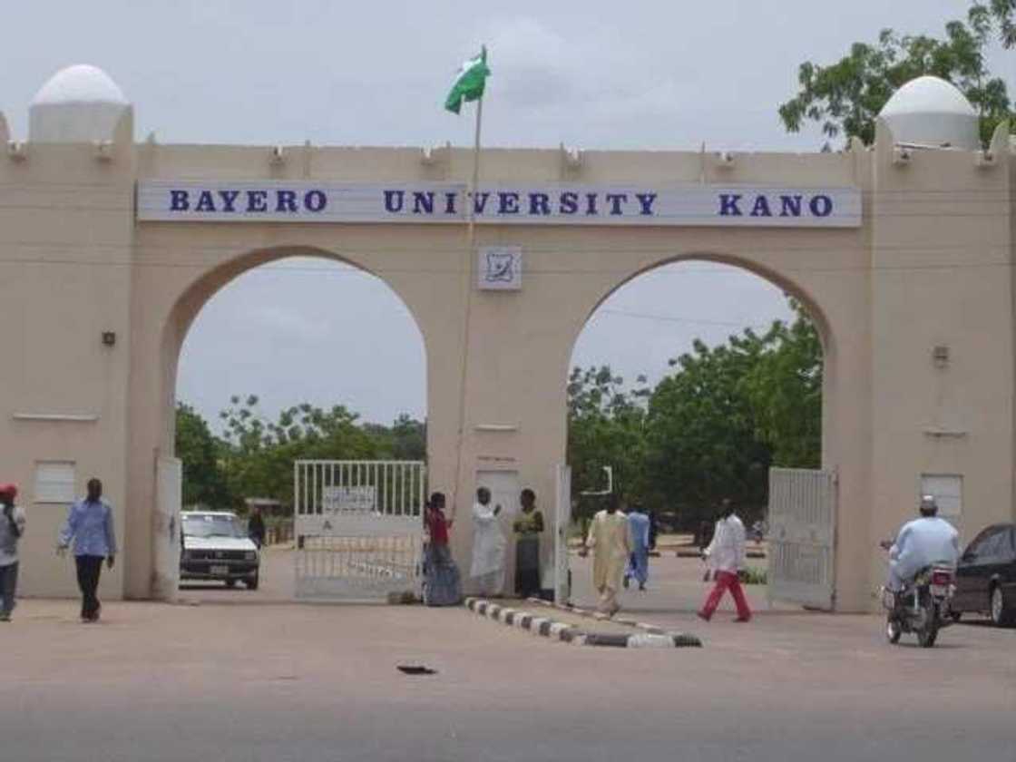 Barawo ya yanka wata dalibar jami'ar Bayero ta Kano a dakin kwanan dalibai mata Barawo ya yanka wata dalibar jami'ar Bayero ta Kano a dakin kwanan dalibai mata