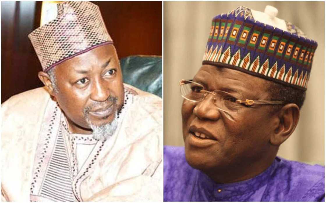 Badaru ya ga laifin Lamido kan halin da makarantun Jigawa ke ciki Badaru ya ga laifin Lamido kan halin da makarantun Jigawa ke ciki