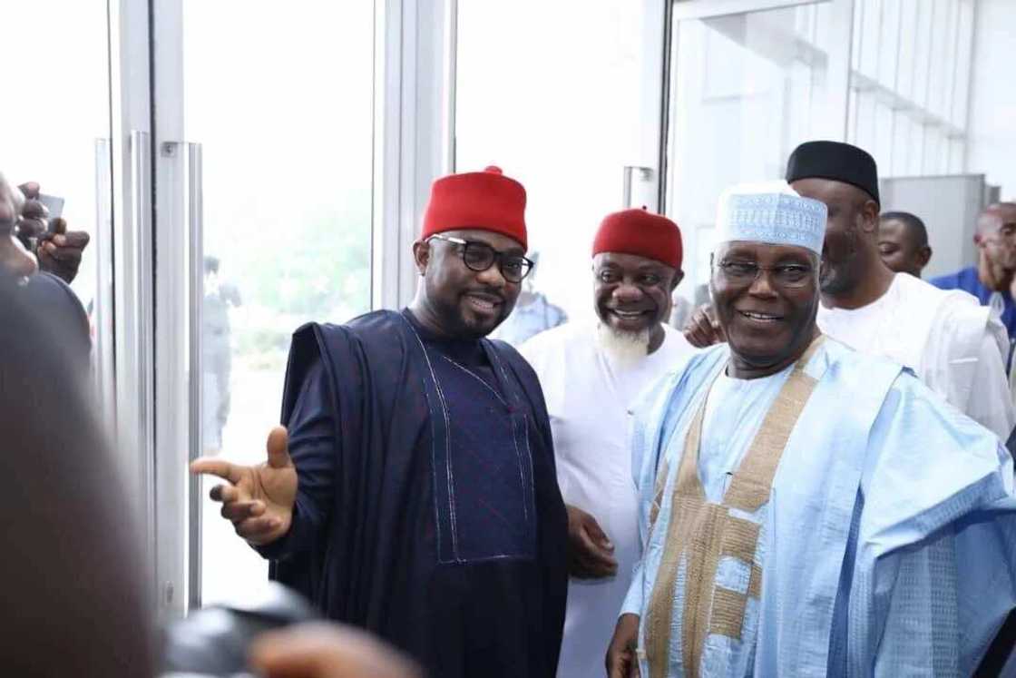 Hotun daga taron hadakar PDP, R-APC da ragowar jam'iyyu fiye da 30 domin hada karfi wuri guda Hotun daga taron hadakar PDP, R-APC da ragowar jam'iyyu fiye da 30 domin hada karfi wuri guda