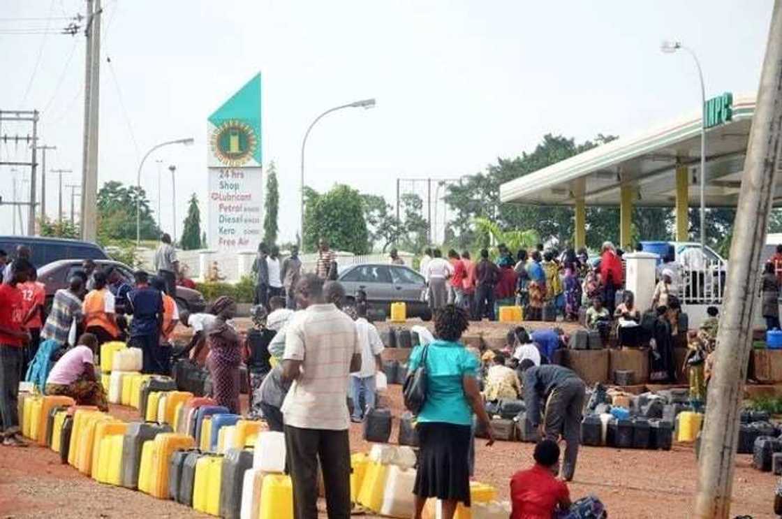 Fuel scarcity, NNPC, Marketers Fuel scarcity, NNPC, Marketers