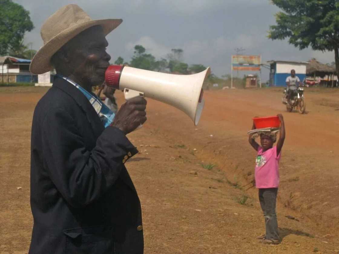 Waiwaye: Hanyoyin sadarwa a kasar Hausa na gargajiya