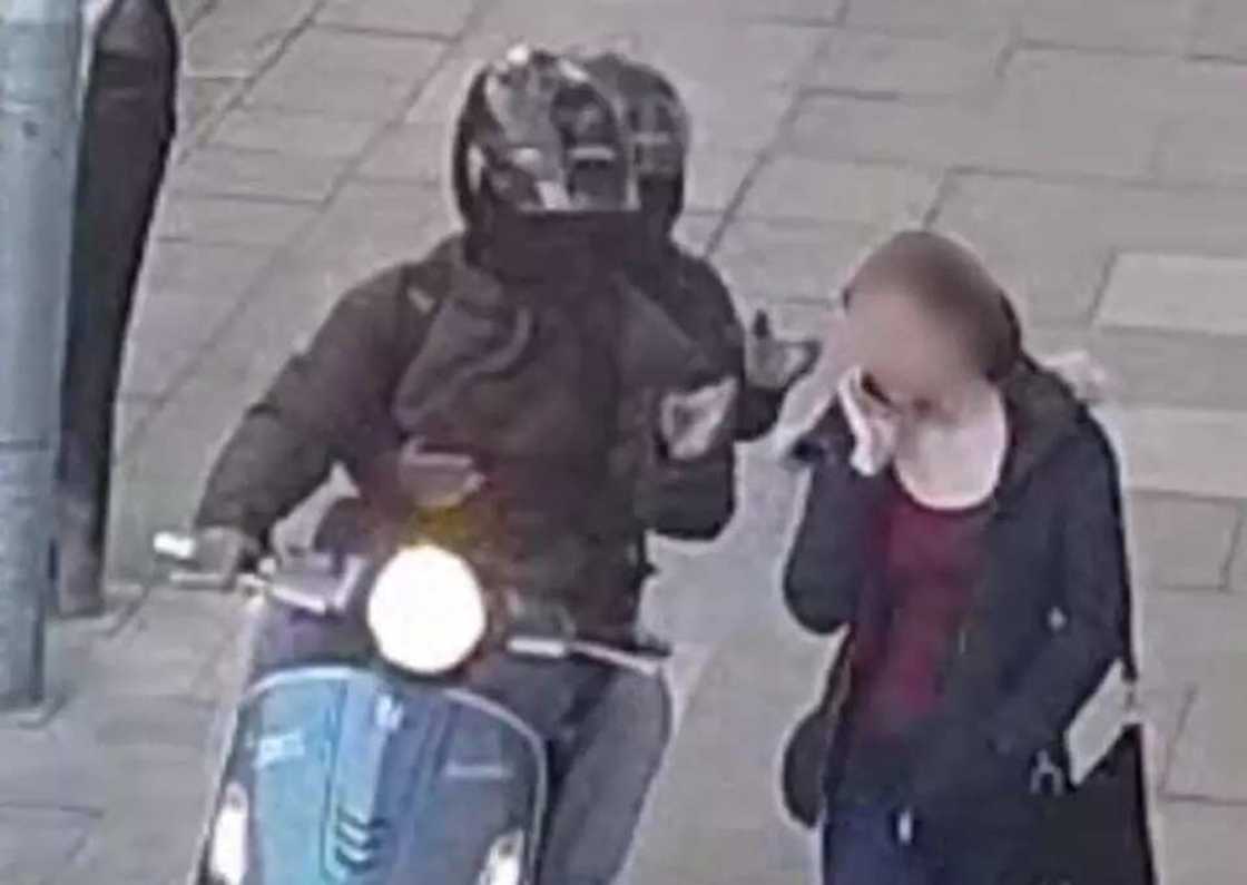Stolen in London, sold in Lagos - How Nigeria's 'London-used' phone market 'fuels UK crime rate' Stolen in London, sold in Lagos - How Nigeria's 'London-used' phone market 'fuels UK crime rate'