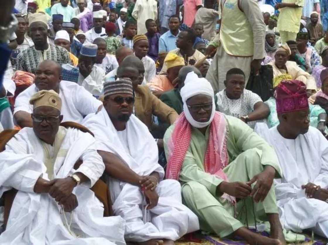 Governor Fayose of Ekiti state joined Muslim faithfuls for the Eid-el-Kabir prayers. Photo credit: Vanguard Governor Fayose of Ekiti state joined Muslim faithfuls for the Eid-el-Kabir prayers. Photo credit: Vanguard