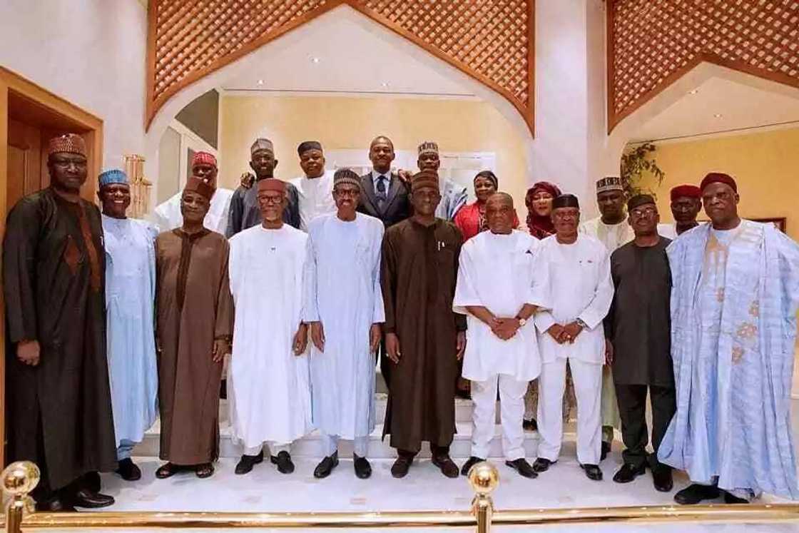 Yadda ta kaya a ziyarar da Kwankwaso ya kai ma Buhari a fadar shugaban kasa