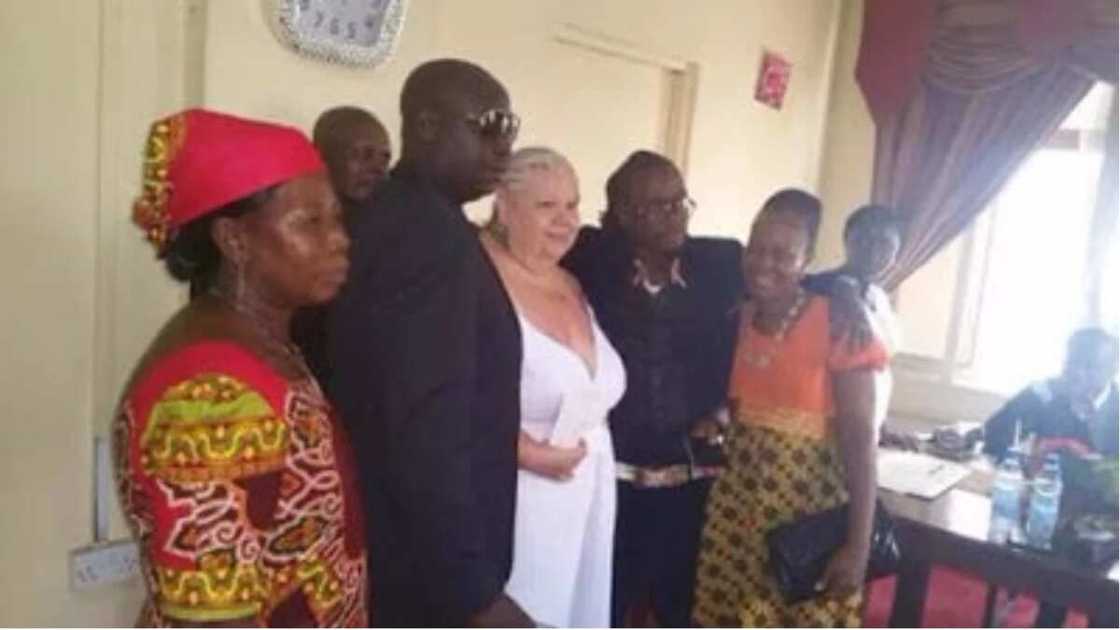 Sierra Leonean artist marries woman old to be his grandmother Sierra Leonean artist marries woman old to be his grandmother
