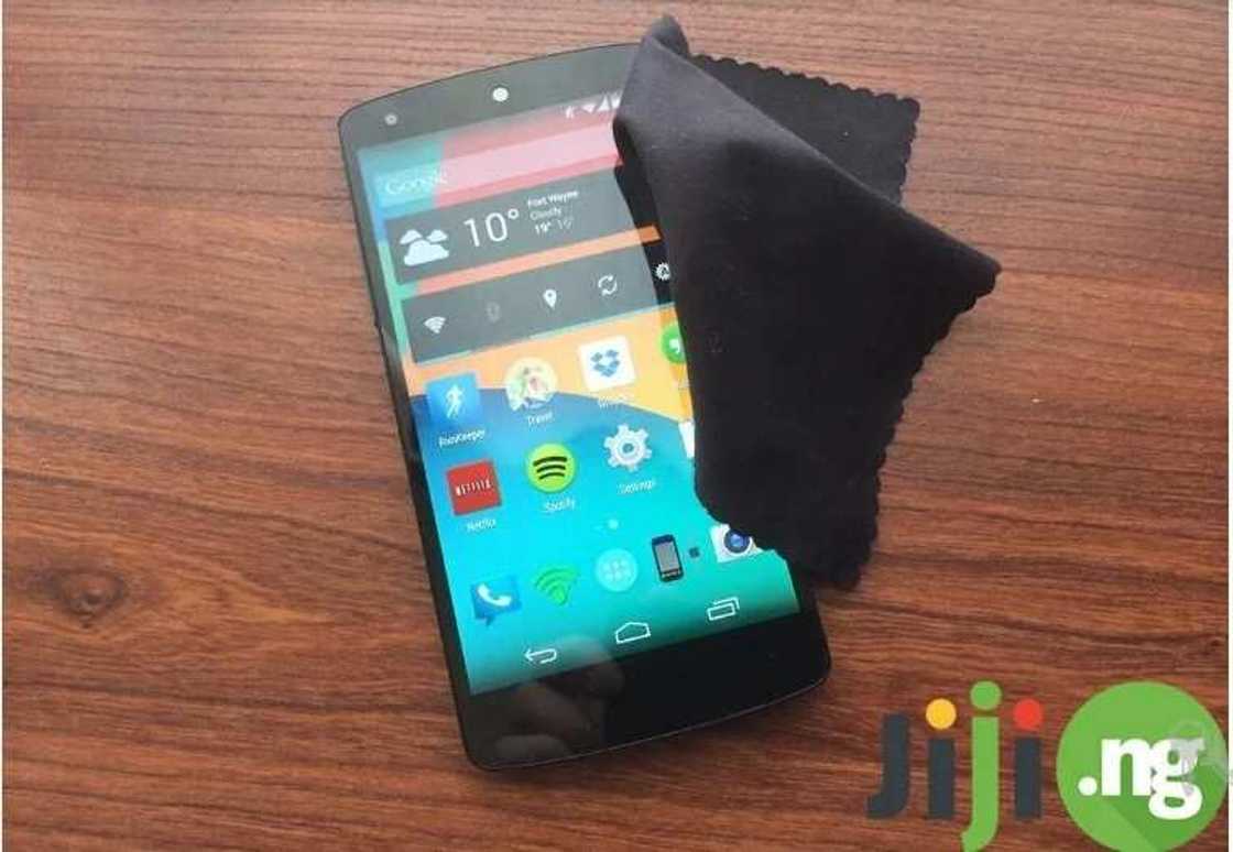 Top 7 must-have smartphone accessories Top 7 must-have smartphone accessories