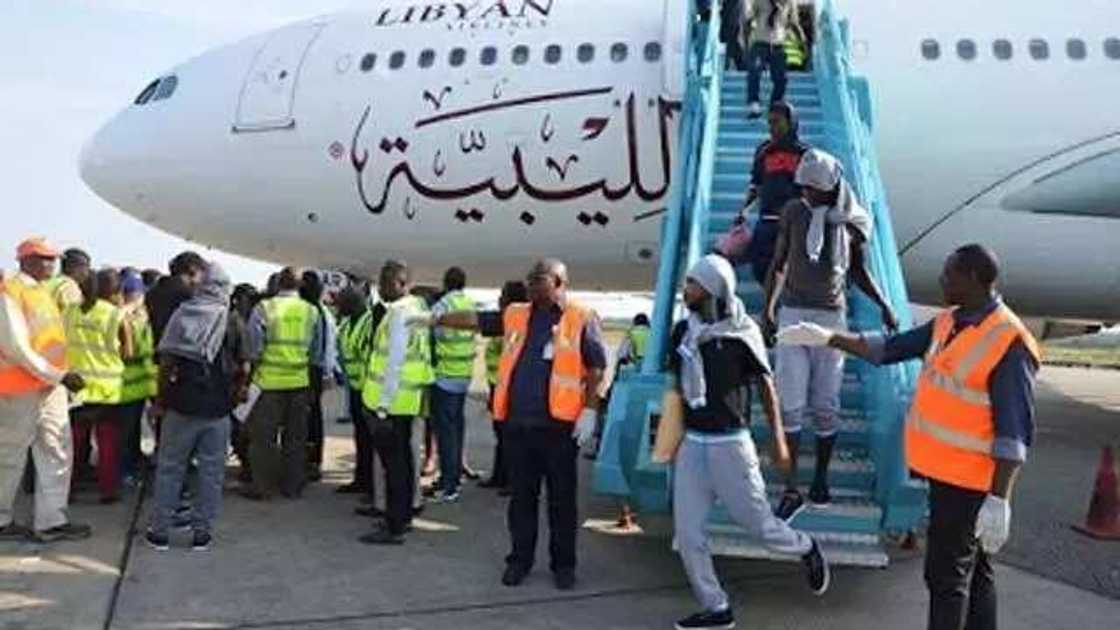 ‘Yan Najeriya da suka dawo daga kasar Libya sun bayyana irin bakar wahalar da suka sha a kasar