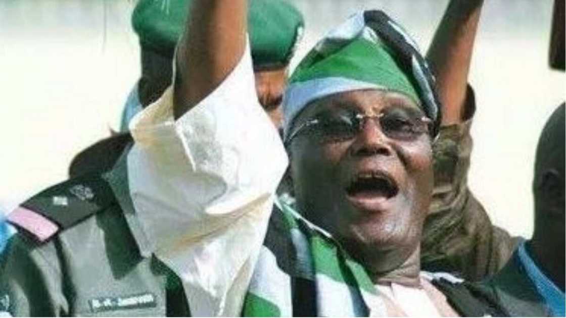 Takaitaccen tarihin gwagwarmaya da rayuwar Atiku Abubakar - dan takarar shugaban kasa na PDP a 2019 Takaitaccen tarihin gwagwarmaya da rayuwar Atiku Abubakar - dan takarar shugaban kasa na PDP a 2019