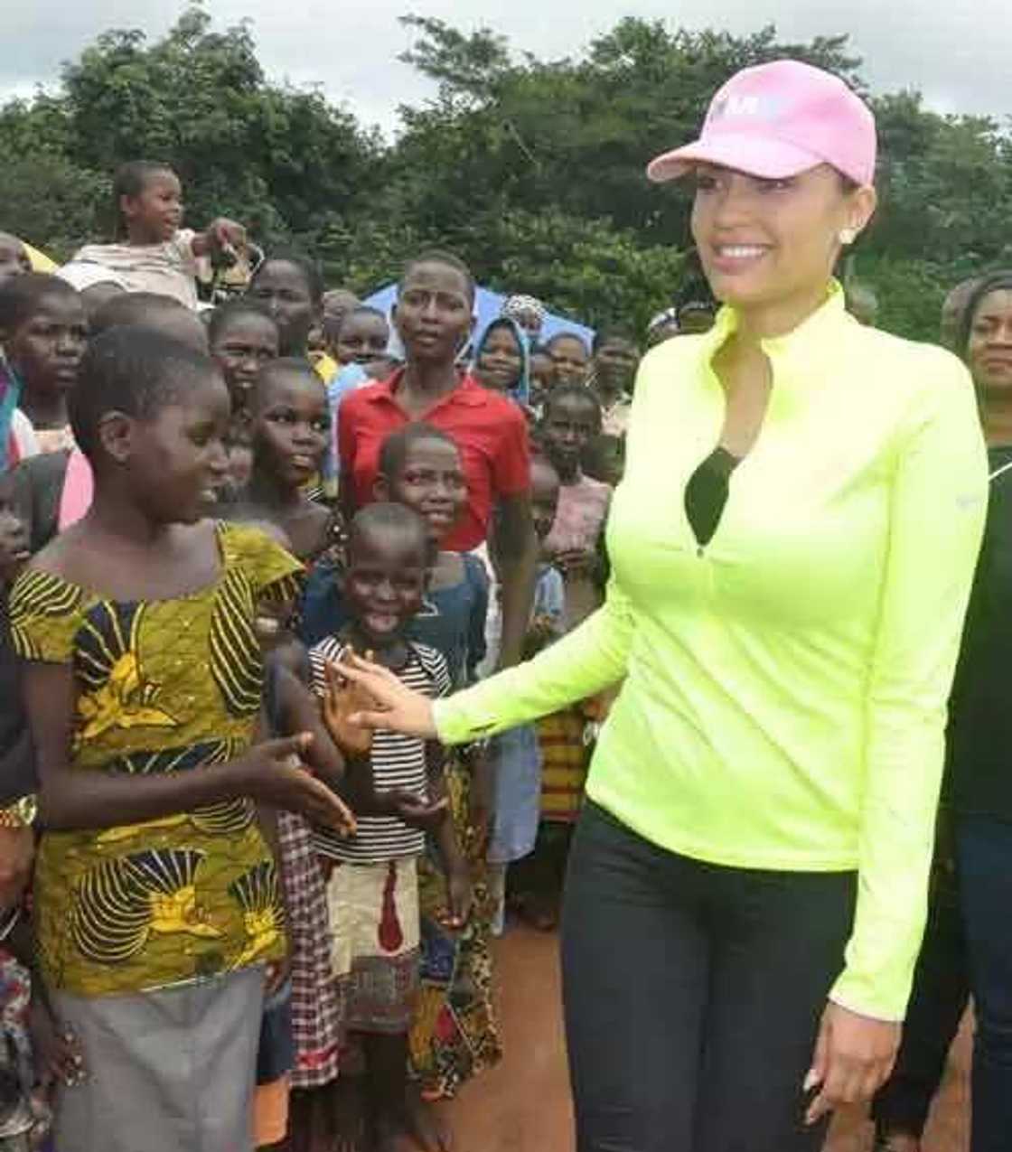 Iara Oshiomhole Visits IDP Camp In Edo Iara Oshiomhole Visits IDP Camp In Edo