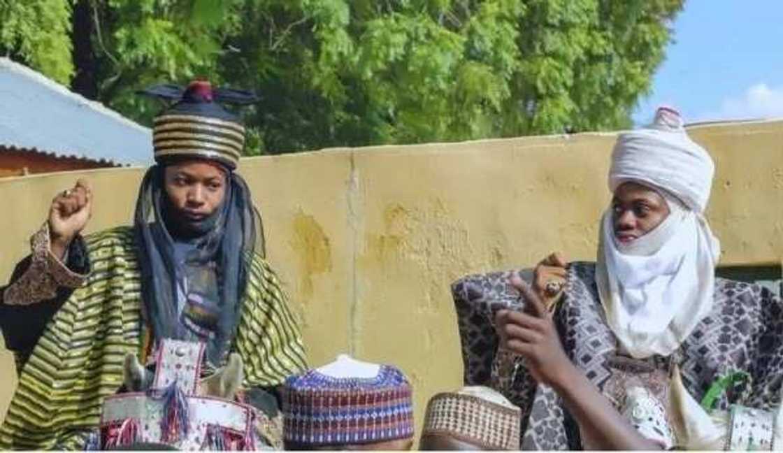 Hawan Sallah: Hotunan shahraren mawaki Korede Bello da abokinsa Yariman Kano Adam Ashraf Lamido Sunusi