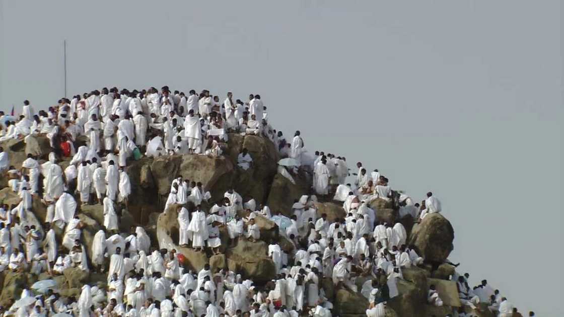 Abubuwa 7 da ba a yarda mutum ya yi ba a kasar Saudiyya Abubuwa 7 da ba a yarda mutum ya yi ba a kasar Saudiyya