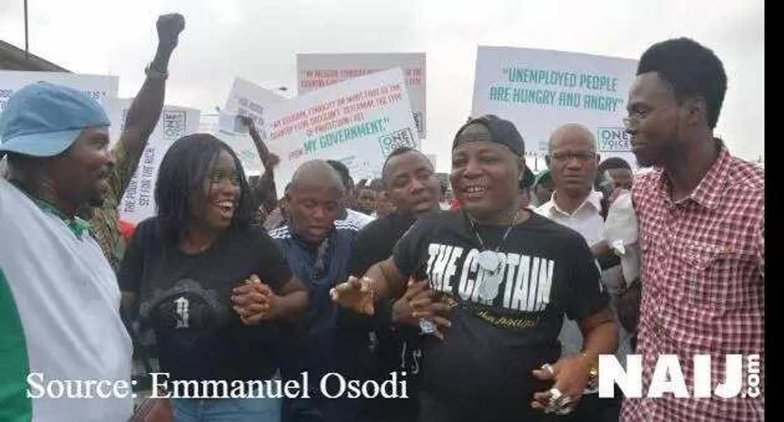 Live Updates: Anti-Government protest kicks off as Nigerians gather in Lagos, Abuja (photos,video)