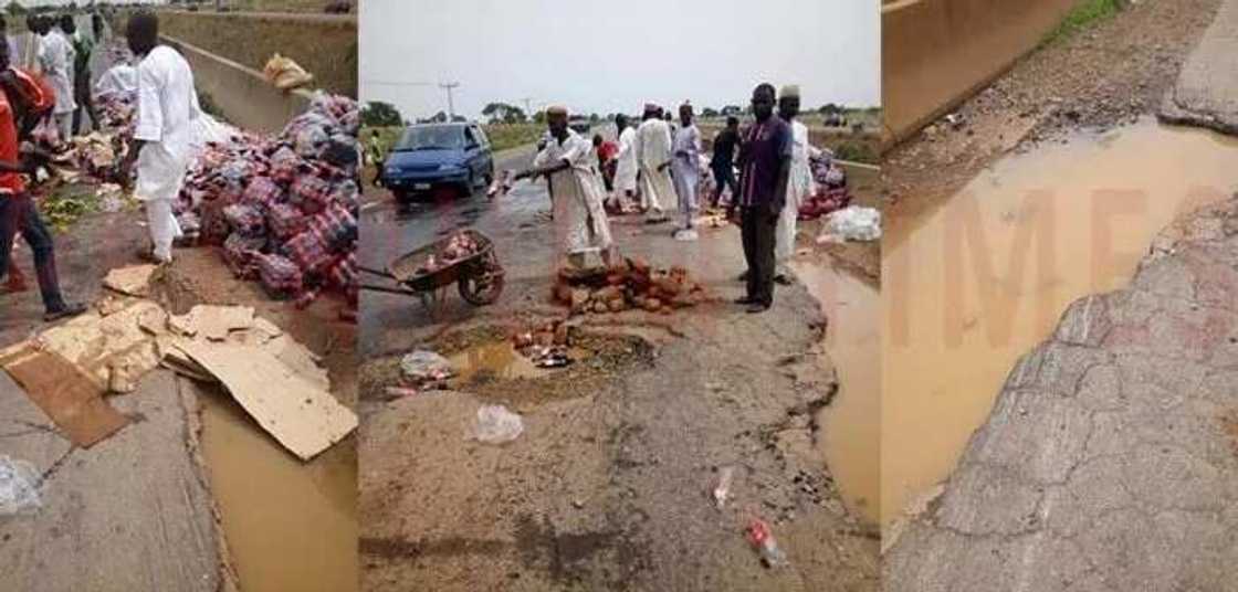 Manyan ramuka sama da 170 ne a akan titin Zariya zuwa Kano (Hoto) Manyan ramuka sama da 170 ne a akan titin Zariya zuwa Kano (Hoto)