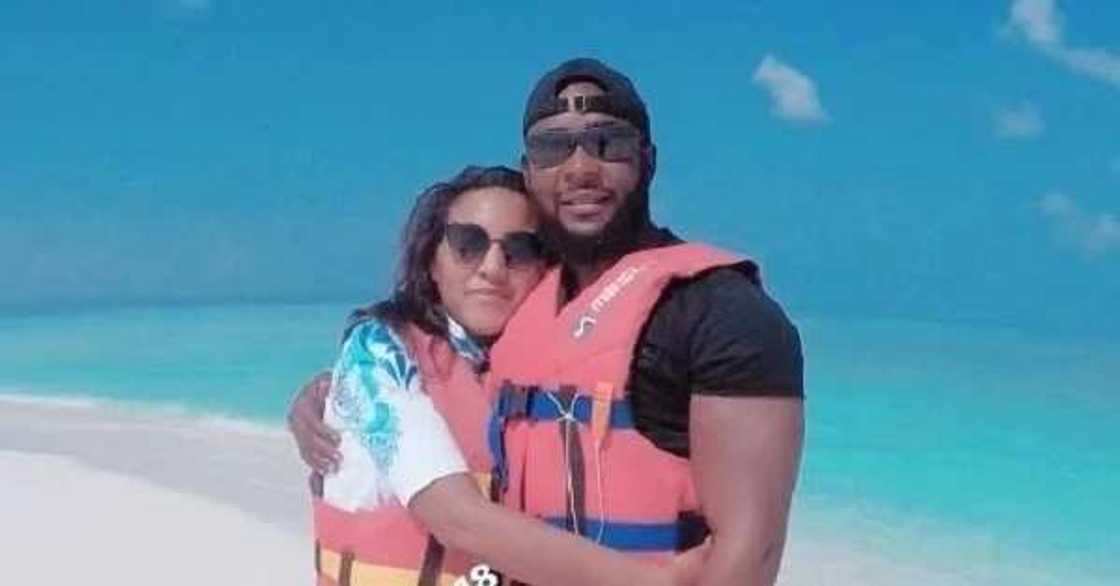 Soyayya ruwan zuma: Hotunan Fatima Dangote na sheke ayar ta da angon ta a bakin ruwa Soyayya ruwan zuma: Hotunan Fatima Dangote na sheke ayar ta da angon ta a bakin ruwa