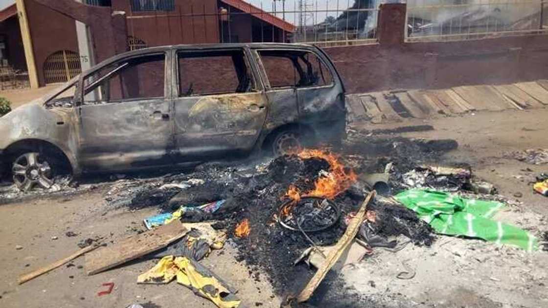 Hausas and Yorubas clash at ile-Ife, Osun state Hausas and Yorubas clash at ile-Ife, Osun state