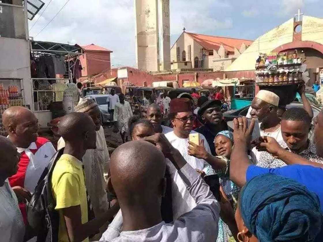 Hotuna: Shehu Sani ya amsa kalubalen da El-Rufai ya yi masa na shiga cikin kasuwa