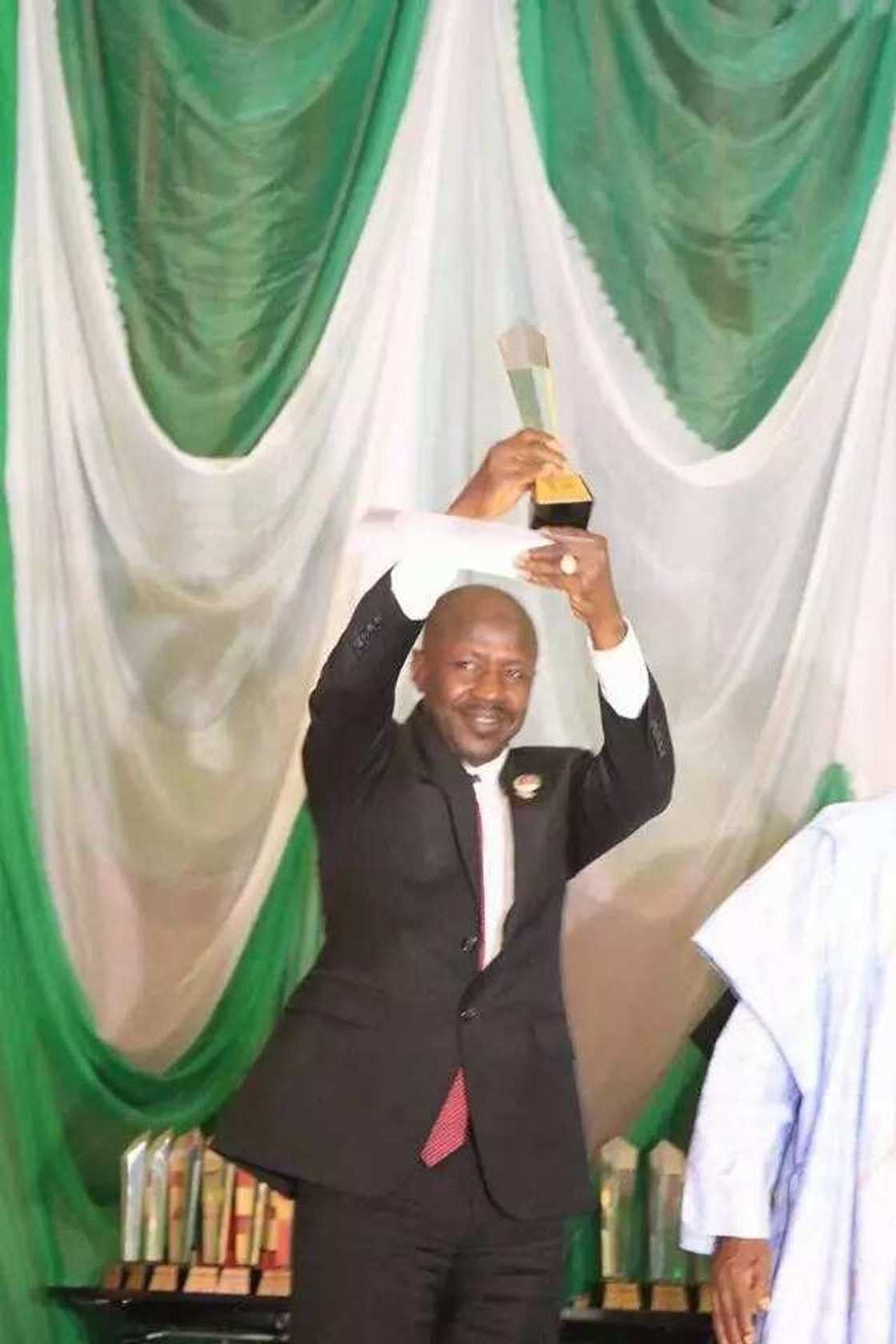 Hotunan karamma Magu Hotunan karamma Magu