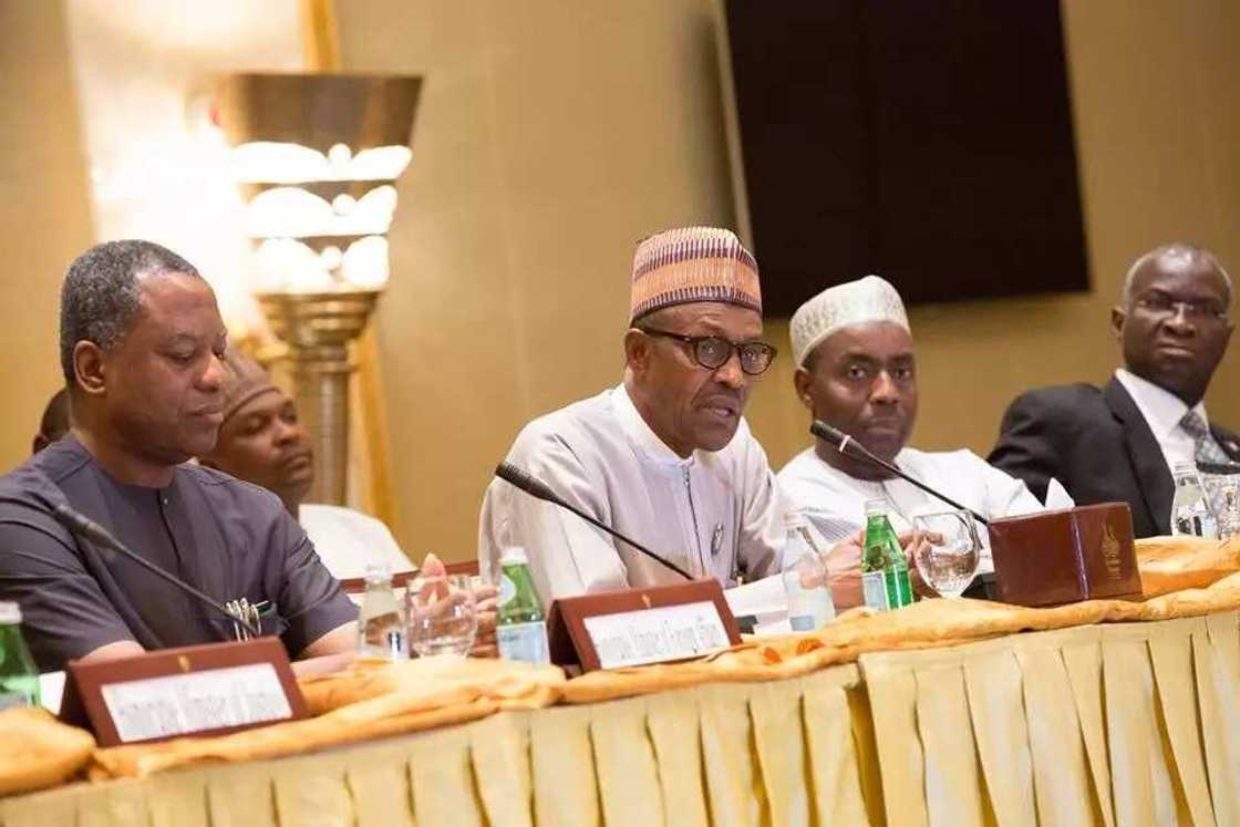 Yaki da sata: Yadda ‘Yan Majalisa su ka hana Shugaba Buhari cika alkawarin da ya dauka Yaki da sata: Yadda ‘Yan Majalisa su ka hana Shugaba Buhari cika alkawarin da ya dauka