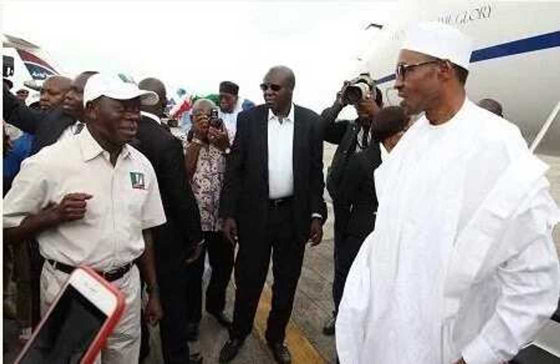 BREAKING: President Buhari arrives in Edo for APC mega rally (Photo) BREAKING: President Buhari arrives in Edo for APC mega rally (Photo)