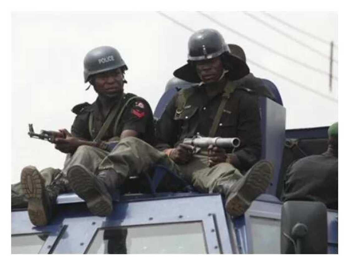 Labaran da ya girgiza Najeriya a jiya Litinin Labaran da ya girgiza Najeriya a jiya Litinin